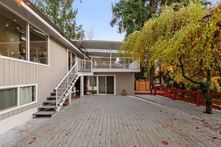 271 Montroyal Boulevard North Vancouver, BC - 20