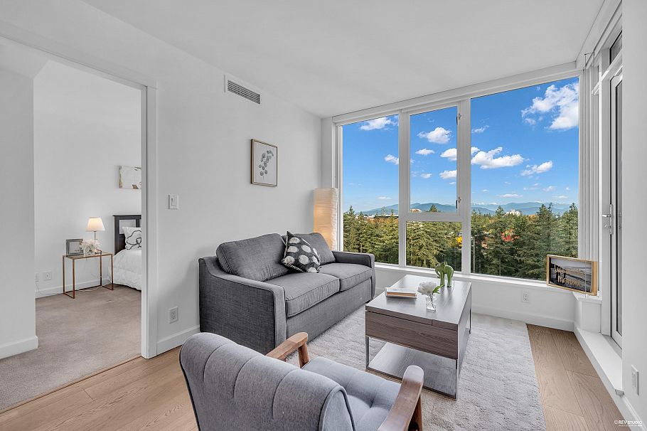 2303 3355 Binning Road Vancouver, BC - 1