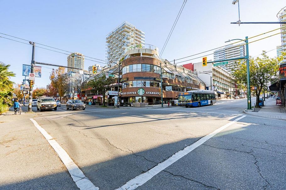 208 1355 Harwood Street Vancouver, BC - 26