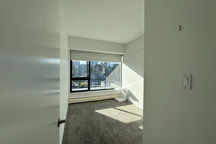 1177 PACIFIC BLVD, Vancouver BC V6Z 2R8 Vancouver, BC - 24