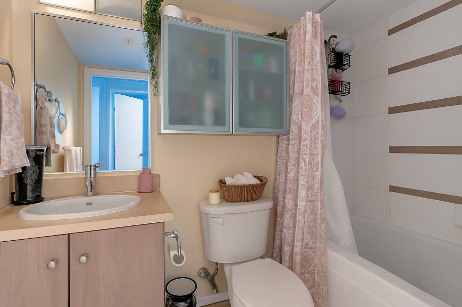 2704 909 Mainland Street Vancouver, BC - 10