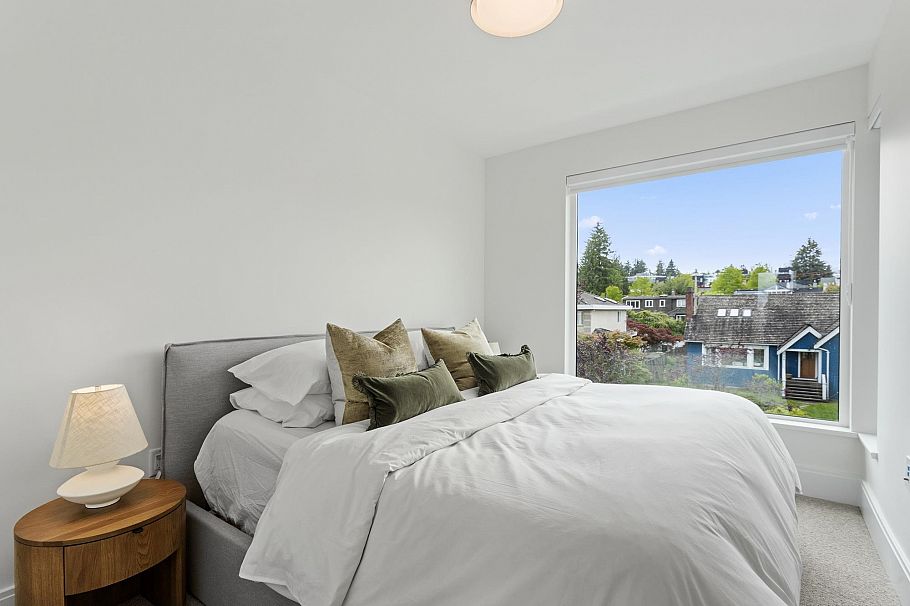 555 W 26th Avenue Vancouver, BC - 29