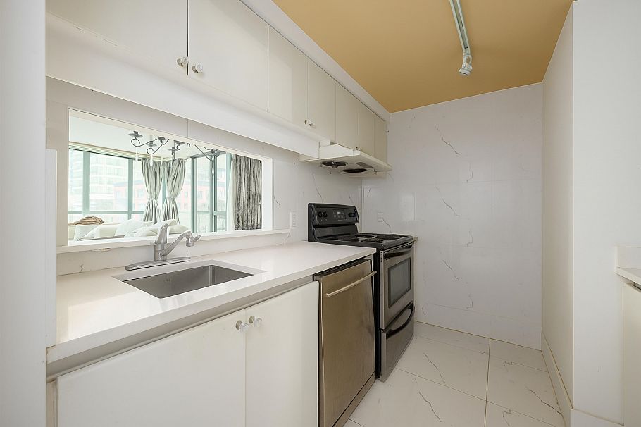 806 1238 Melville Street Vancouver, BC - 11