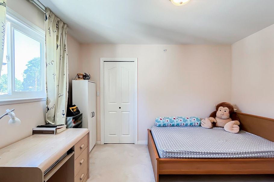 2802 E 45th Avenue Vancouver, BC - 17