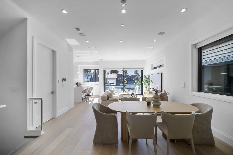 3940 W 24th Avenue Vancouver, BC - 5