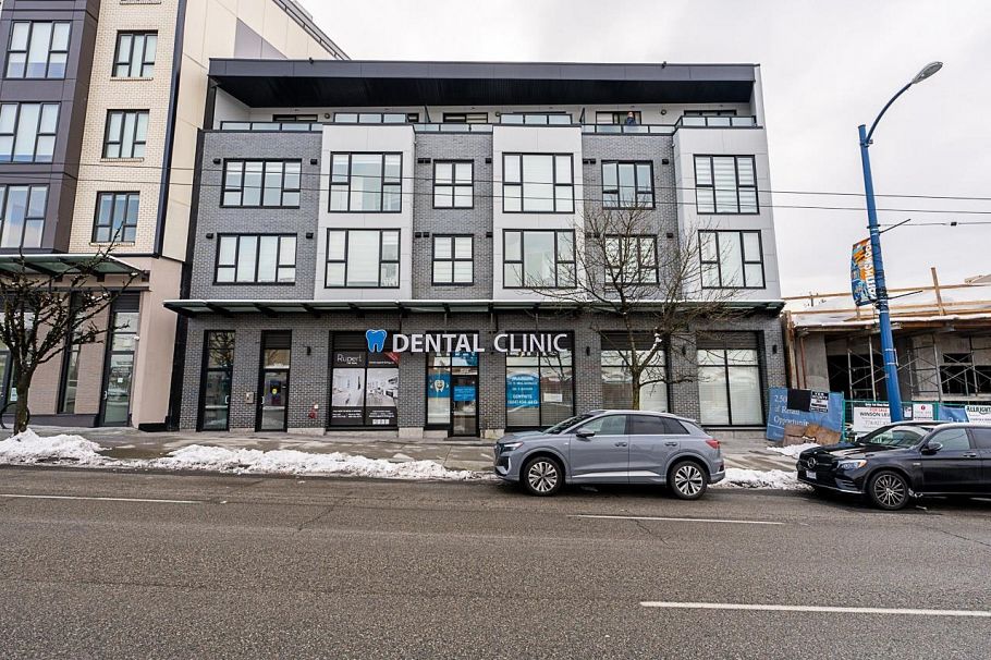 406 3050 Kingsway Vancouver, BC - 1