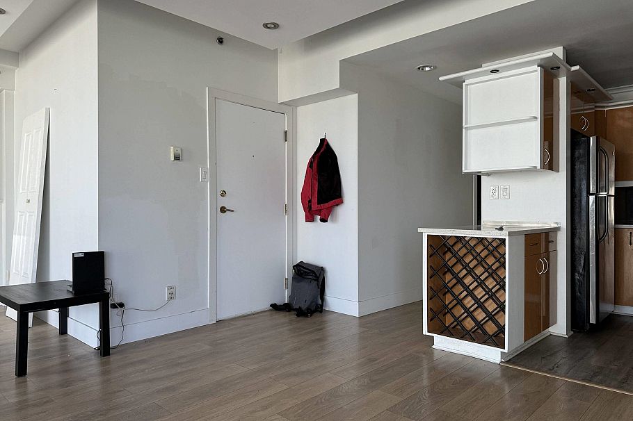 1177 PACIFIC BLVD, Vancouver BC V6Z 2R8 Vancouver, BC - 12