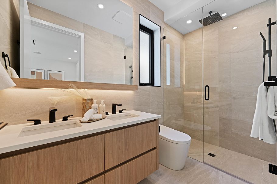 1 2858 W 12th Avenue Vancouver, BC - 18