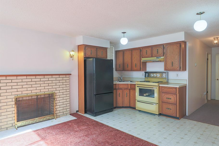 879 W 62nd Avenue Vancouver, BC - 23