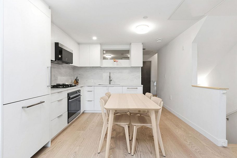 112 650 E 2nd Street North Vancouver, BC - 6