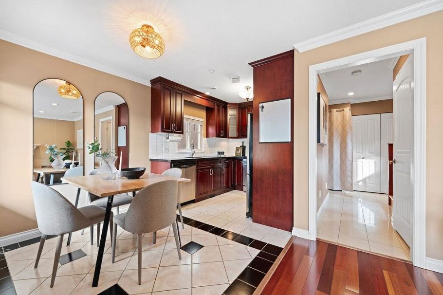 1254 E 11th Avenue Vancouver, BC - 5