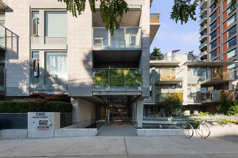 403 1365 Davie Street Vancouver, BC - 23