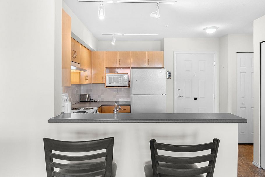 405 305 Lonsdale Avenue North Vancouver, BC - 18