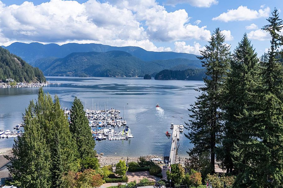 203 4323 Gallant Avenue North Vancouver, BC - 21