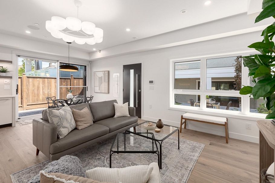 1135 W 33rd Avenue Vancouver, BC - 3