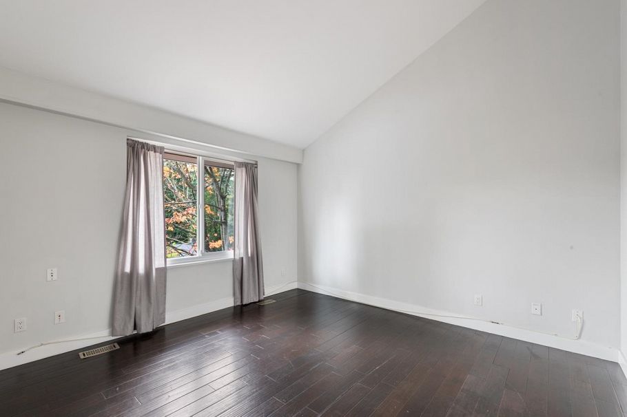 271 Montroyal Boulevard North Vancouver, BC - 12