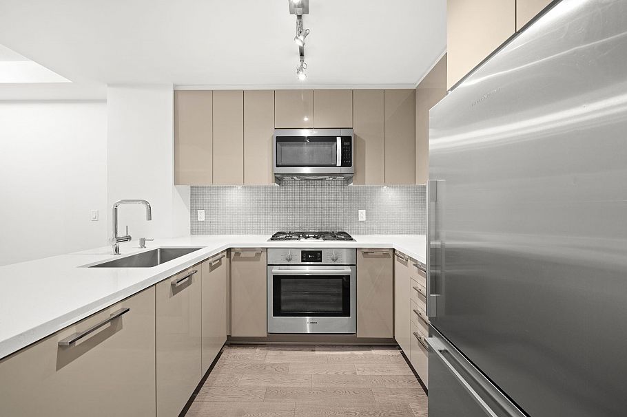 102 10177 River Drive Richmond, BC - 13