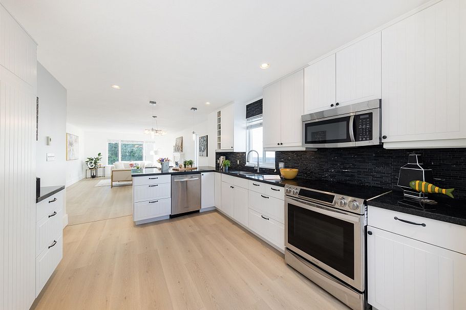 3638 Maginnis Avenue North Vancouver, BC - 14