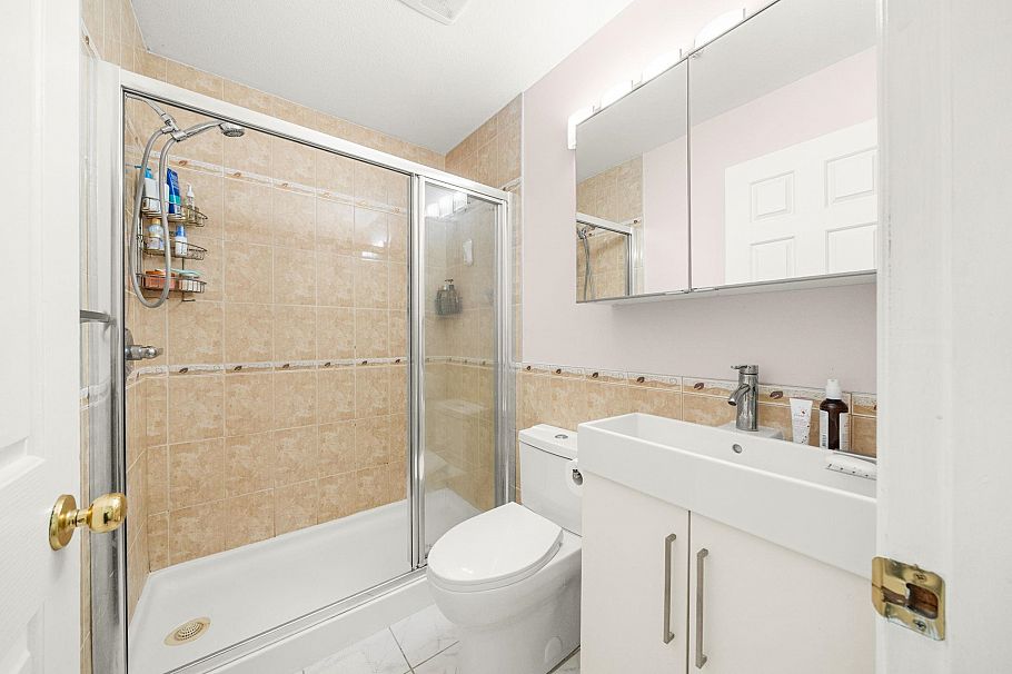 5657 Kerr Street Vancouver, BC - 24