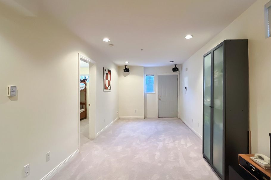 2802 E 45th Avenue Vancouver, BC - 23