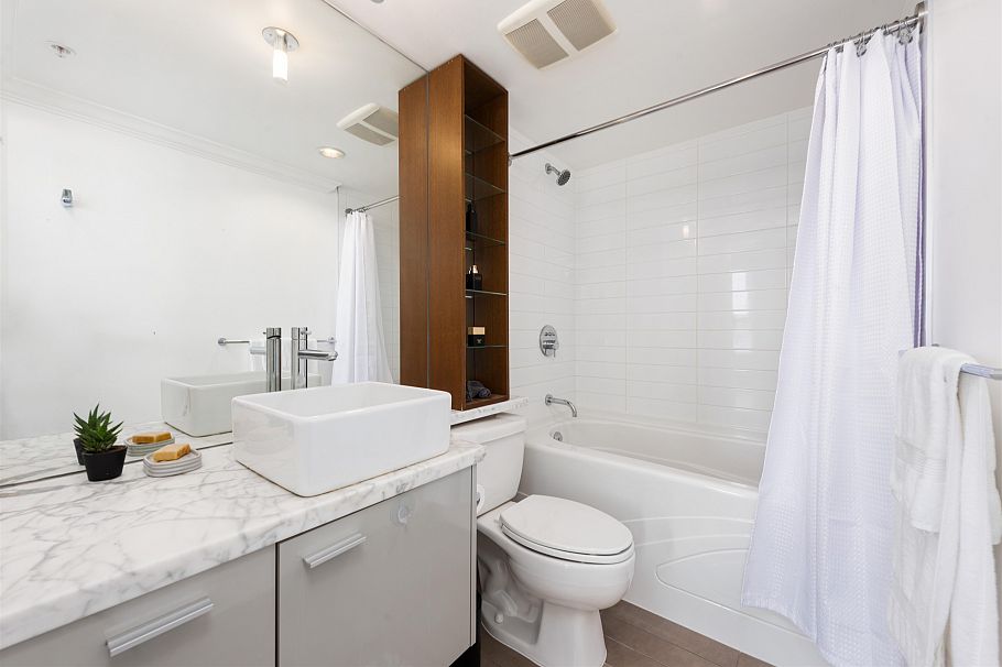 1606 33 Smithe Street Vancouver, BC - 16