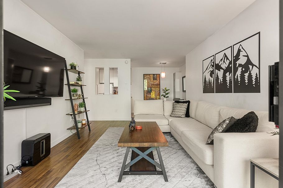 206 2234 Prince Albert Street Vancouver, BC - 4