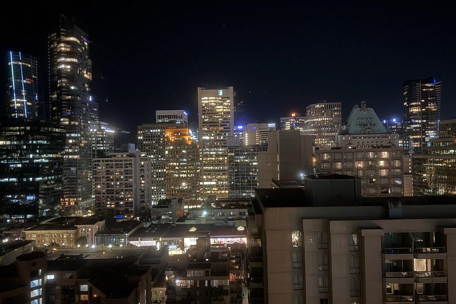 2201 909 Burrard Street Vancouver, BC - 36