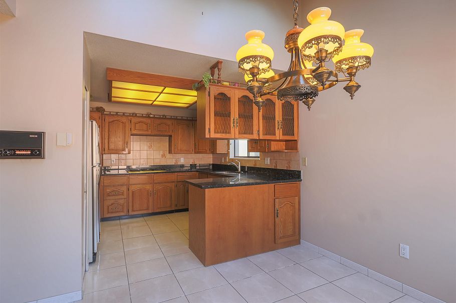 879 W 62nd Avenue Vancouver, BC - 18