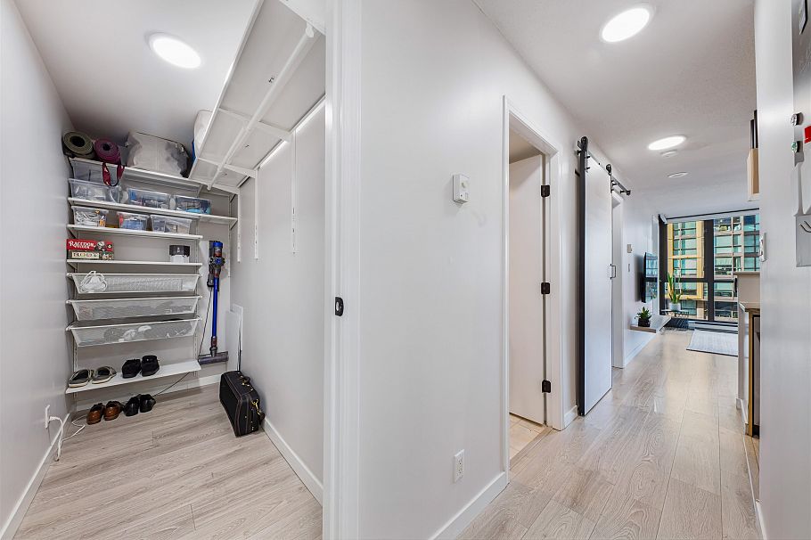 306 1331 Alberni Street Vancouver, BC - 23