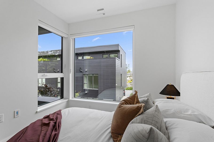 555 W 26th Avenue Vancouver, BC - 24