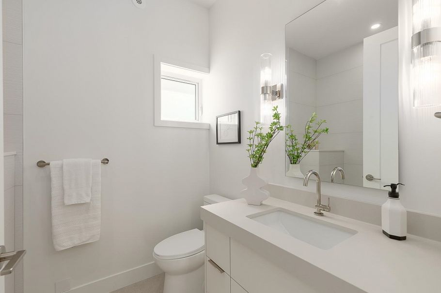 1135 W 33rd Avenue Vancouver, BC - 14