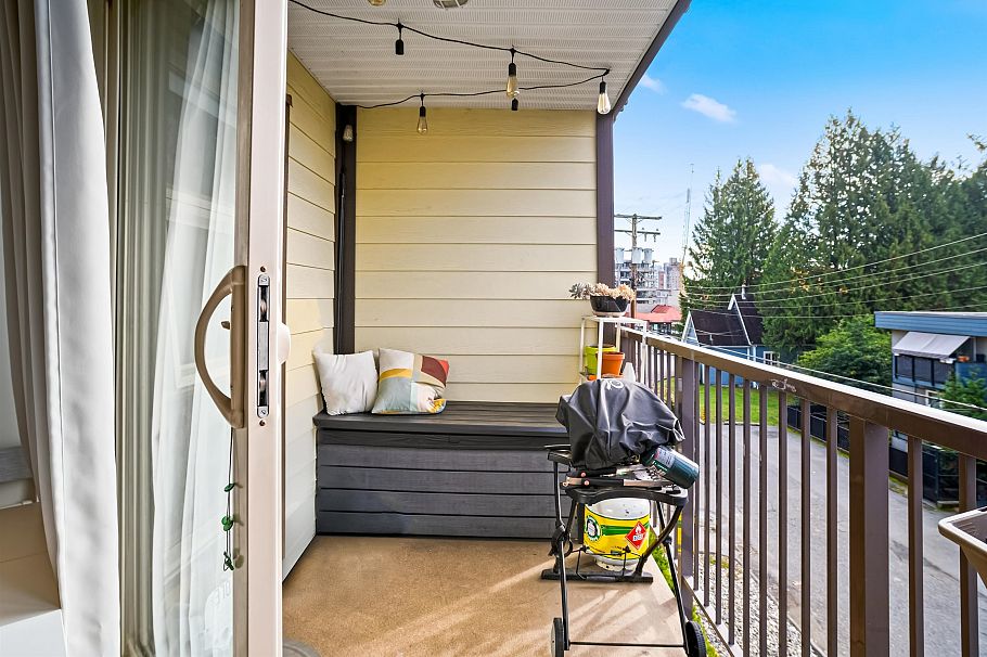 205 235 W 4th Street North Vancouver, BC - 14