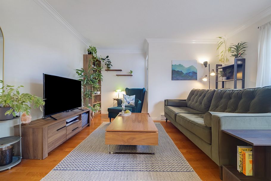 301 1868 E 11th Avenue Vancouver, BC - 2