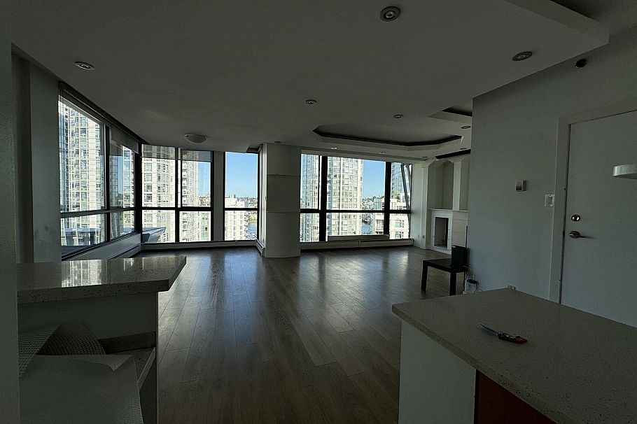 1177 PACIFIC BLVD, Vancouver BC V6Z 2R8 Vancouver, BC - 10