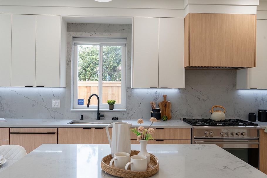 2 3576 E Pender Street Vancouver, BC - 10