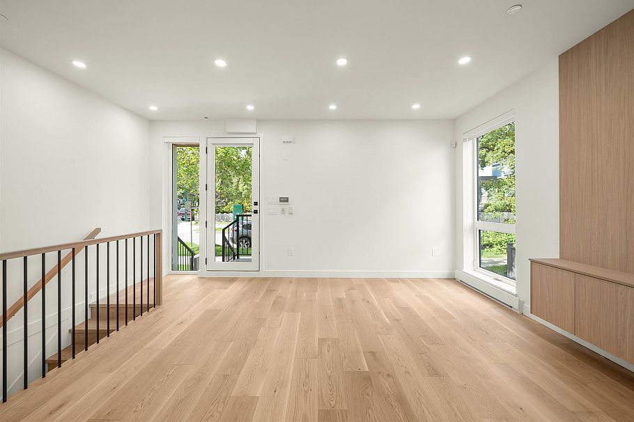 1904 E 8th Avenue Vancouver, BC - 13