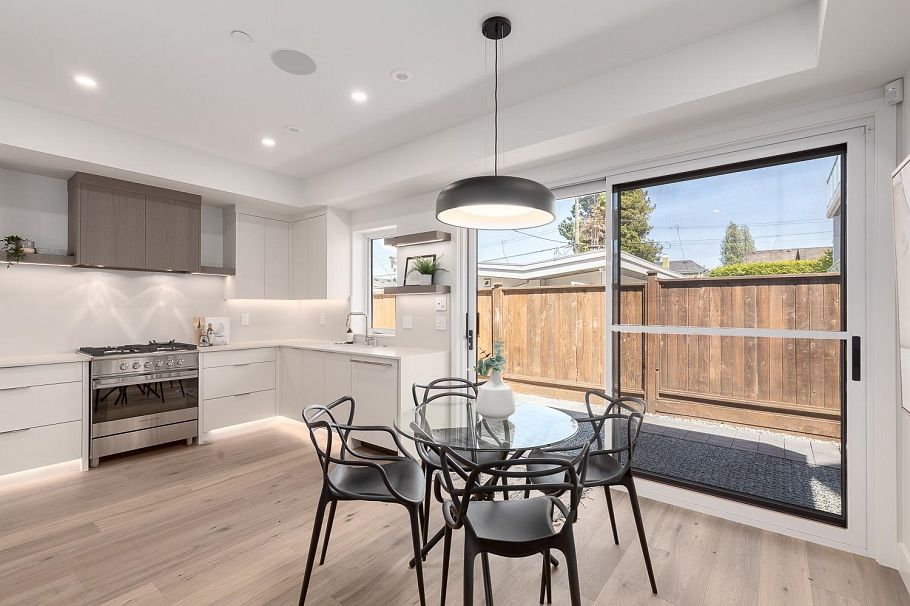 1135 W 33rd Avenue Vancouver, BC - 6