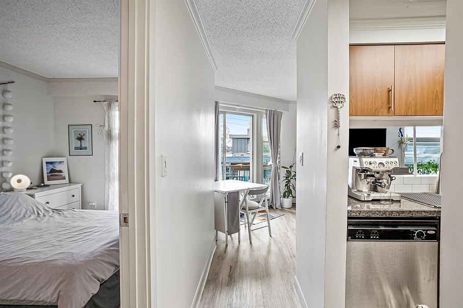 205 235 W 4th Street North Vancouver, BC - 9