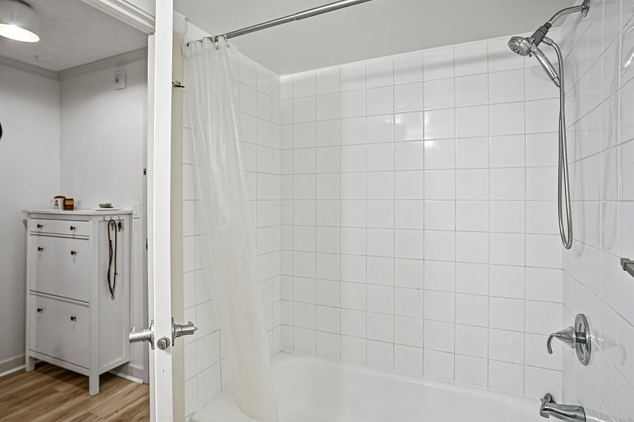 205 235 W 4th Street North Vancouver, BC - 12