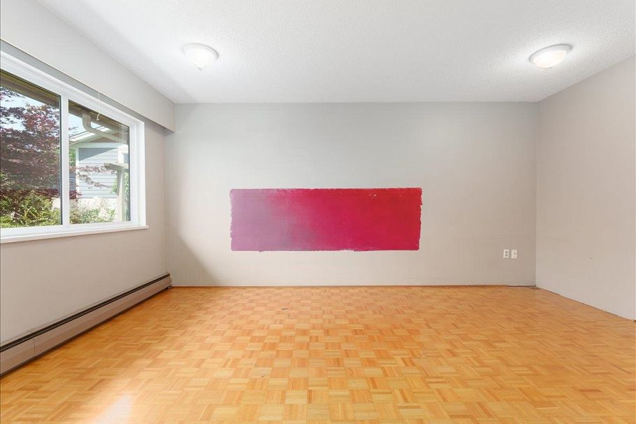 1228 Adderley Street North Vancouver, BC - 13