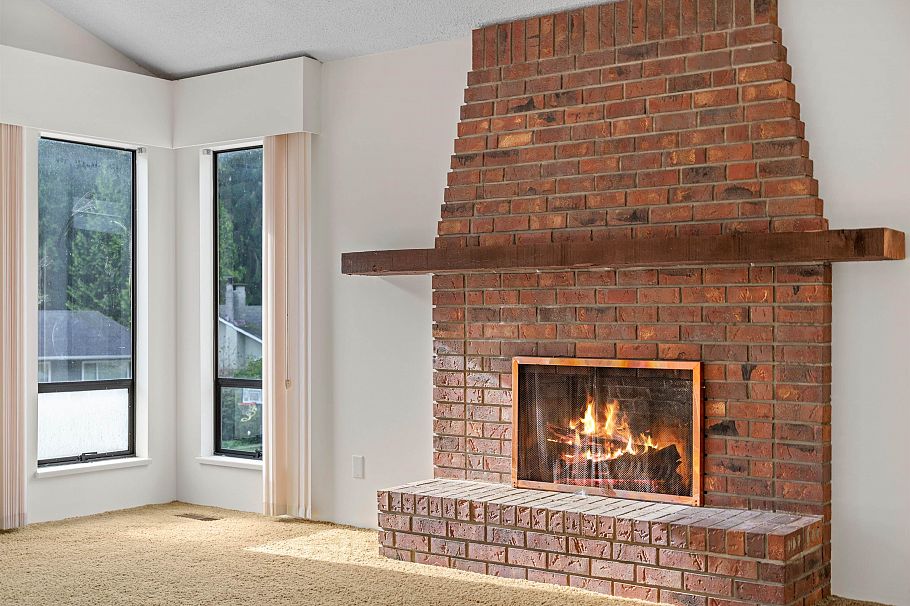 1006 Hendecourt Road North Vancouver, BC - 8