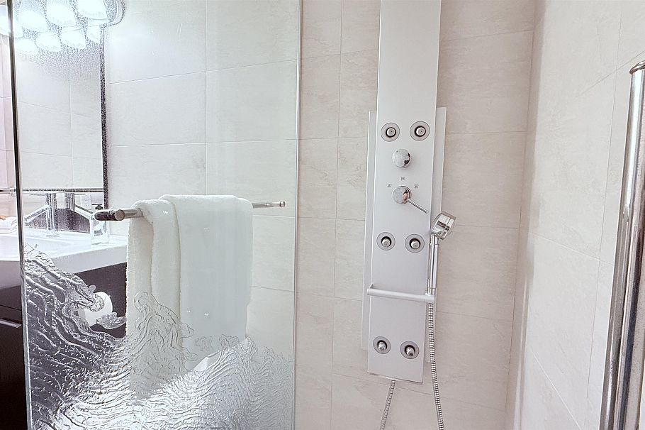 2201 909 Burrard Street Vancouver, BC - 28