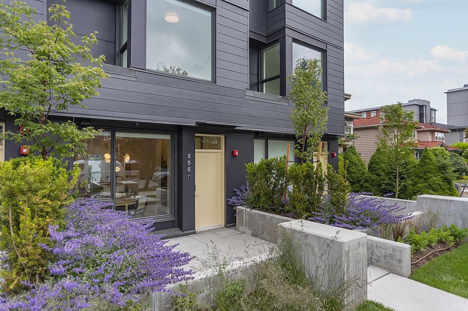 555 W 26th Avenue Vancouver, BC - 2