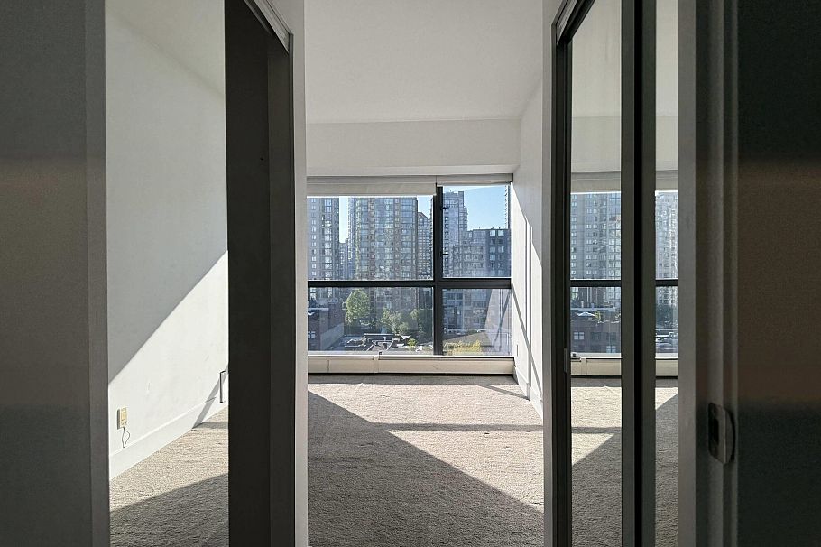 1177 PACIFIC BLVD, Vancouver BC V6Z 2R8 Vancouver, BC - 19