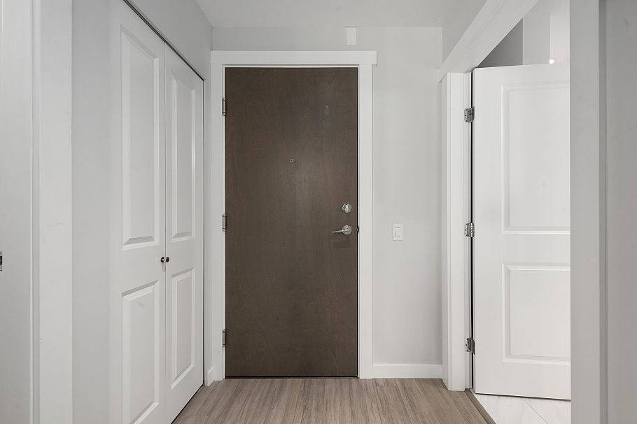 311 2651 Library Lane North Vancouver, BC - 20