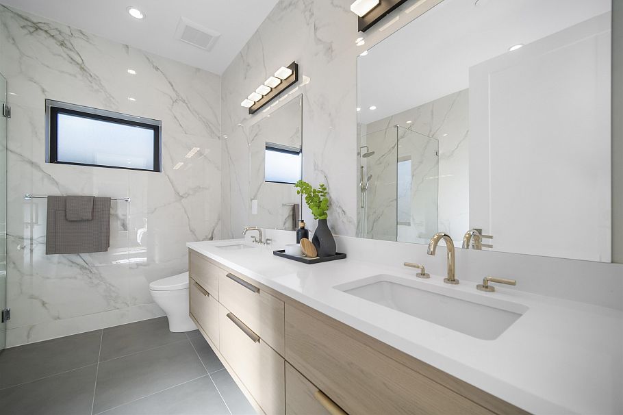 3940 W 24th Avenue Vancouver, BC - 12