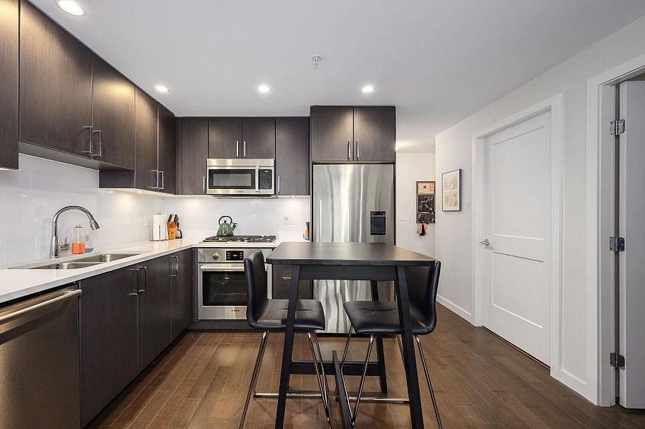 708 1708 Ontario Street Vancouver, BC - 10