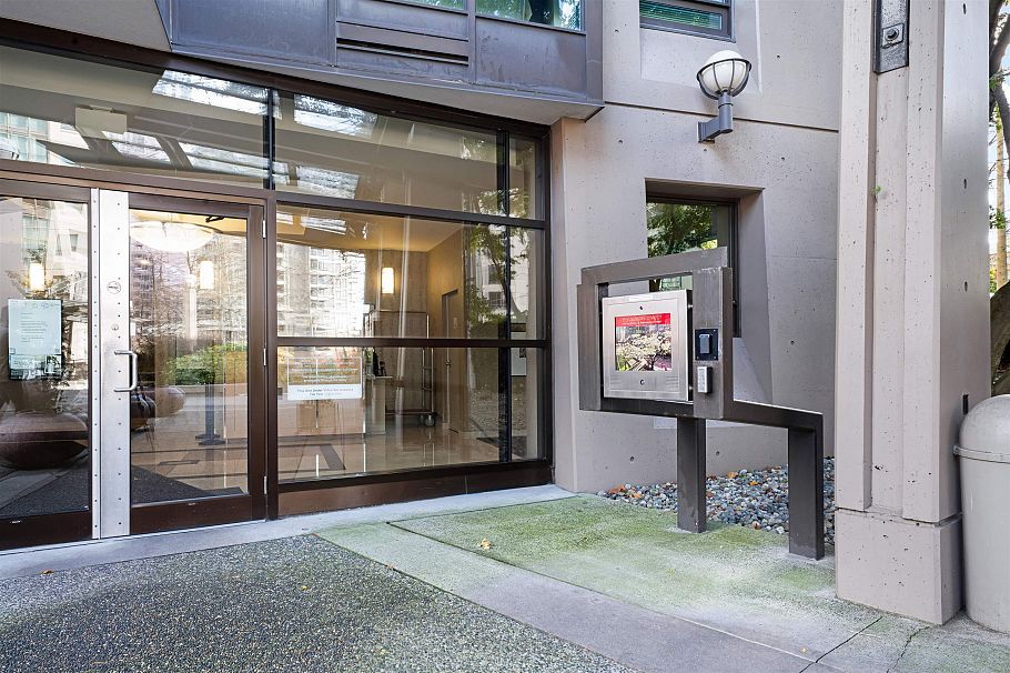 306 1331 Alberni Street Vancouver, BC - 27