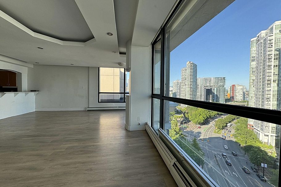 1177 PACIFIC BLVD, Vancouver BC V6Z 2R8 Vancouver, BC - 3