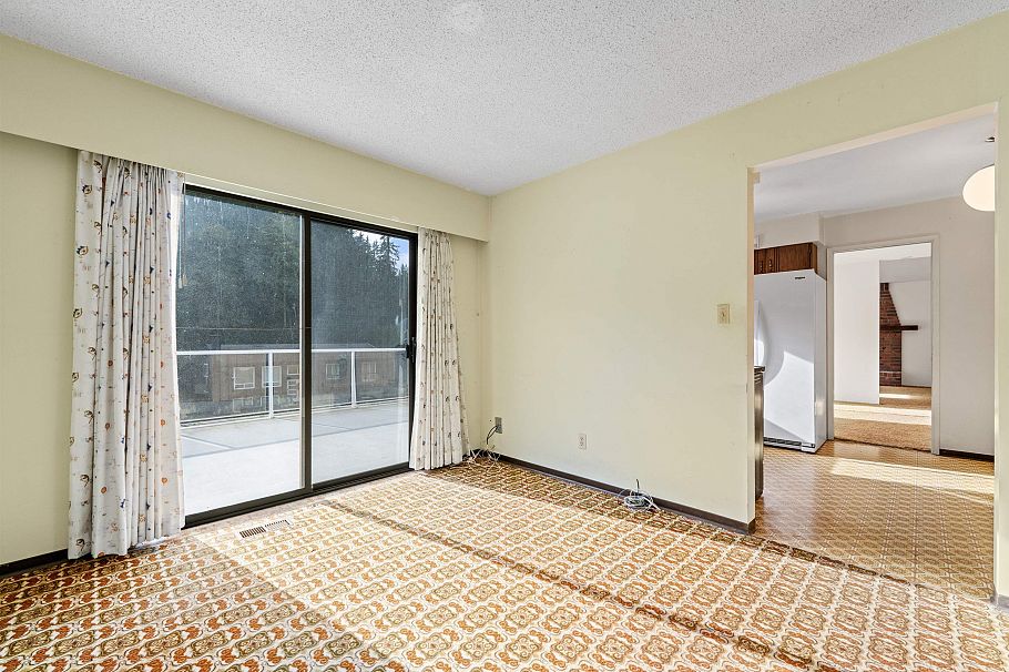 1006 Hendecourt Road North Vancouver, BC - 17